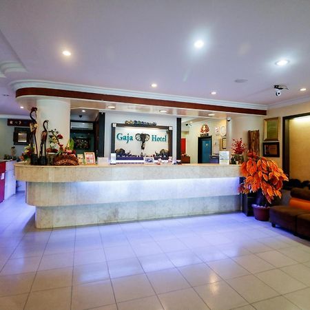 Reddoorz Plus @ Jalan Dr Sutomo Pekanbaru Εξωτερικό φωτογραφία